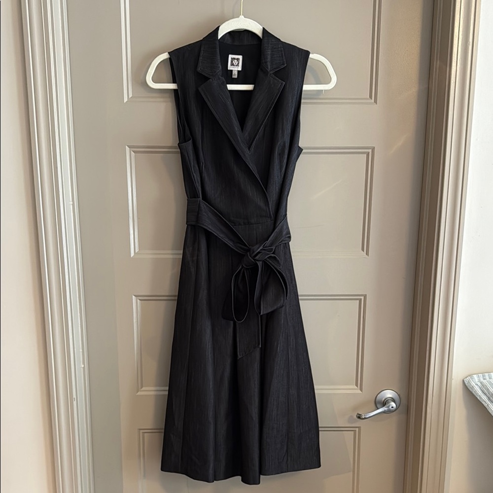 Elegant Black Sleeveless Dress